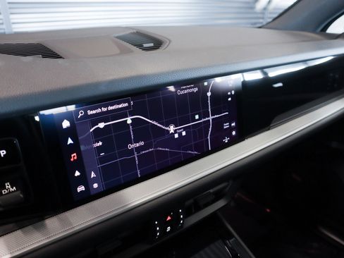 Certified 2025 Porsche Cayenne image 19