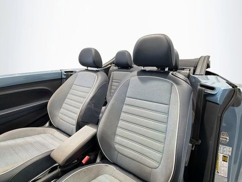 Used 2016 Volkswagen Beetle 1.8T Denim image 17
