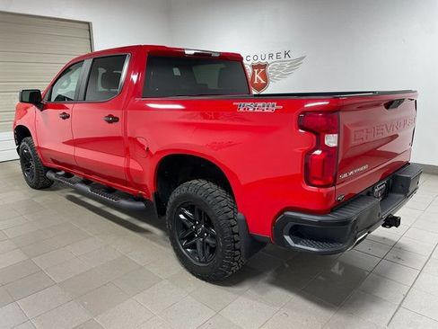 Used 2019 Chevrolet Silverado 1500 LT Trail Boss w/ Convenience Package AWD/4WD image 4