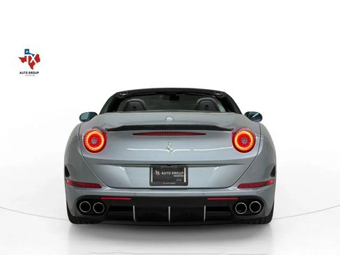 Used 2015 Ferrari California T RWD image 7