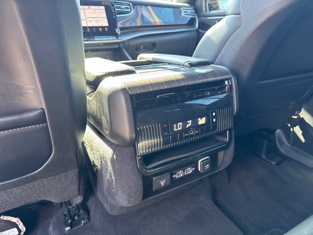 Used 2022 Jeep Wagoneer Series II AWD/4WD image 23