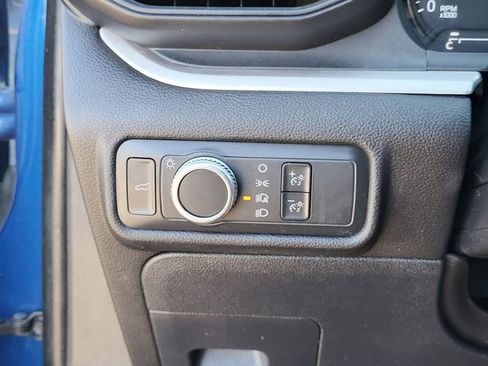 Used 2022 Ford Explorer XLT AWD/4WD image 10