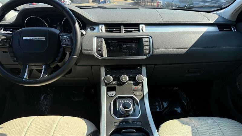 Used 2016 Land Rover Range Rover Evoque SE AWD/4WD image 27