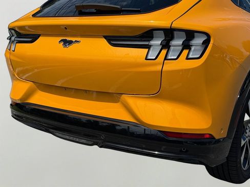 Used 2022 Ford Mustang Mach-E Premium RWD image 10