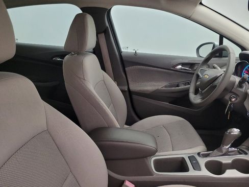 Used 2018 Chevrolet Cruze LS image 21
