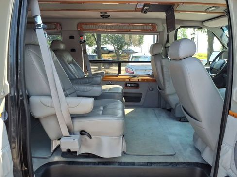 Used 2005 Ford E-150 and Econoline 150 RWD image 7
