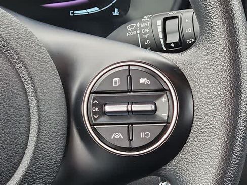Used 2023 Kia Soul LX w/ Option Group 015 FWD image 25