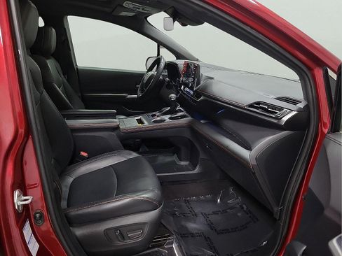 Used 2021 Toyota Sienna XSE AWD/4WD image 14
