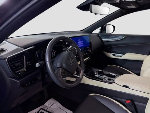 Used 2023 Lexus NX 350 AWD image 9