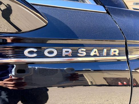Used 2021 Lincoln Corsair Reserve w/ Equipment Group 201A FWD image 10