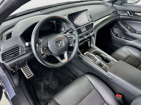 Used 2021 Honda Accord Sport image 2