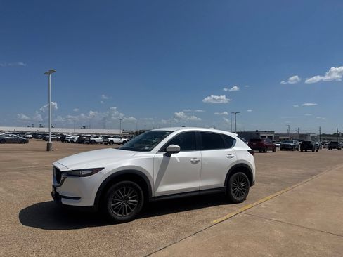 Used 2020 MAZDA CX-5 Touring FWD image 10
