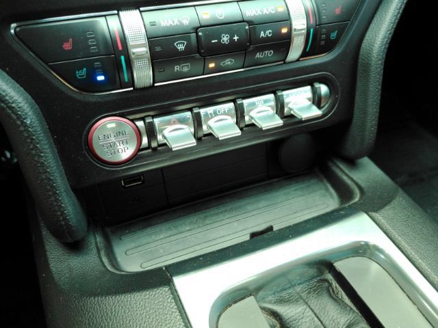 Used 2019 Ford Mustang GT Premium RWD image 41