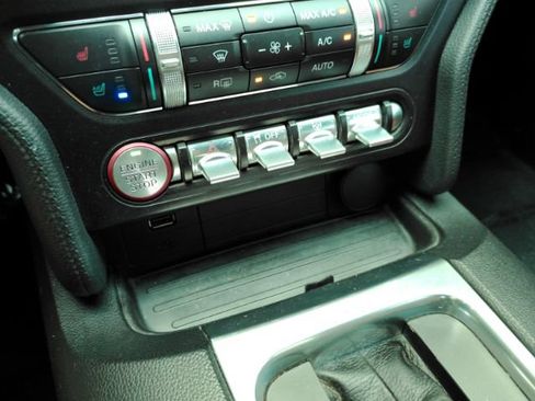 Used 2019 Ford Mustang GT Premium RWD image 41