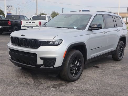 New 2025 Jeep Grand Cherokee L Altitude image 22