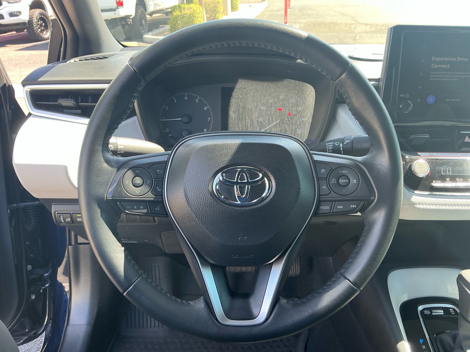 Certified 2025 Toyota Corolla SE FWD image 9