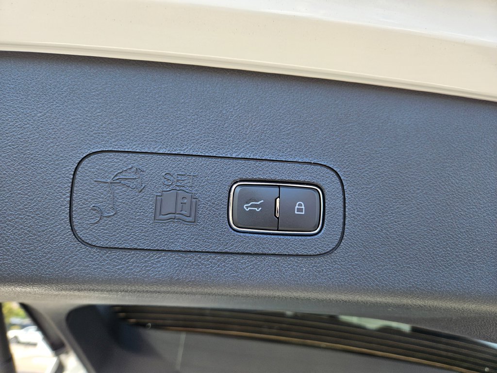 New 2027 Lincoln Navigator Reserve AWD/4WD image 11