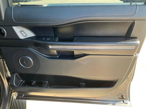 Used 2020 Ford Expedition XLT w/ Equipment Group 202A RWD image 13