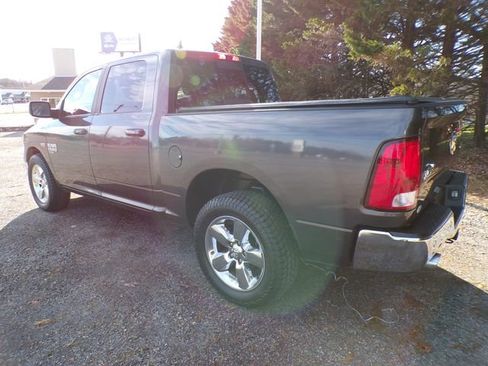 Used 2019 RAM 1500 Big Horn image 3