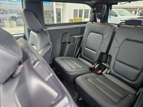 New 2026 Ford Bronco Badlands AWD/4WD image 8