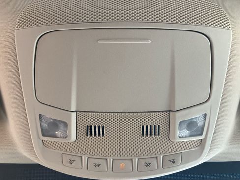 Used 2020 Ford Edge SEL w/ Cold Weather Package image 22