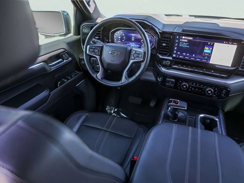 Used 2024 Chevrolet Silverado 1500 High Country w/ Midnight Edition AWD/4WD image 30