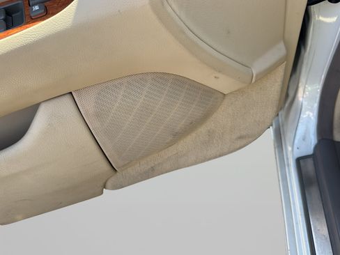 Used 2004 Lexus LS 430 w/ Modern Luxury Pkg RWD image 21