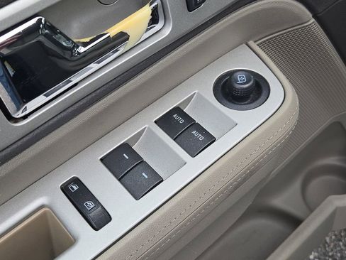 Used 2008 Lincoln MKX 2WD image 17