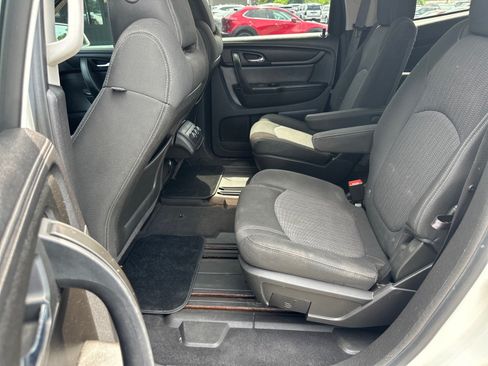 Used 2013 Chevrolet Traverse LT w/ All-Star Edition FWD image 15