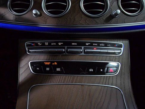 Used 2021 Mercedes-Benz E 450 4MATIC Sedan image 28