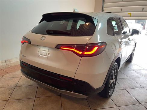 Used 2024 Honda HR-V EX-L image 36