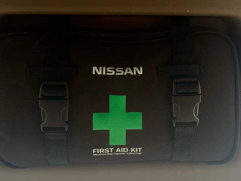 Used 2009 Nissan Pathfinder LE w/ Navigation Pkg image 20