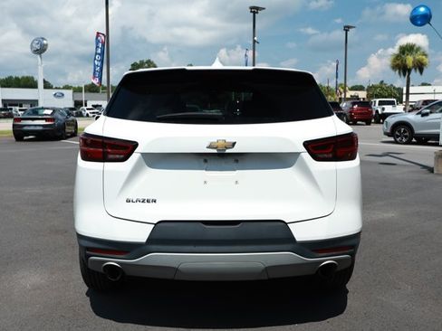 Used 2025 Chevrolet Blazer LT FWD image 7