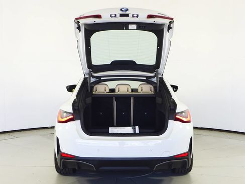 Used 2023 BMW i4 eDrive35 w/ Premium Package RWD image 10