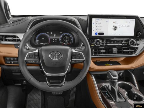 New 2026 Toyota Highlander Platinum image 7