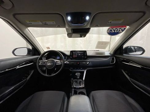 Used 2023 Kia Seltos S AWD/4WD image 16