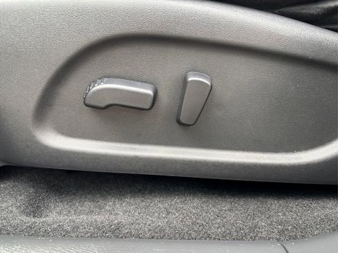 Used 2016 Nissan Pathfinder SV image 36