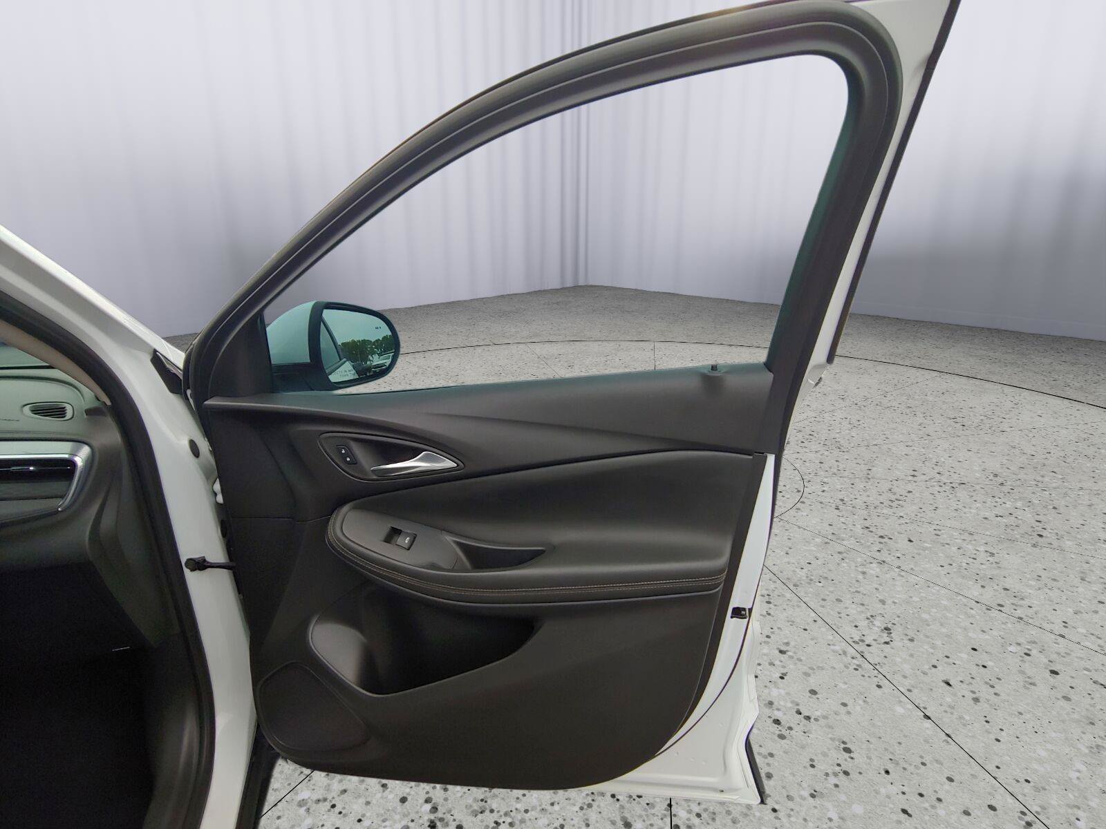 Used 2025 Buick Encore GX Preferred FWD image 28