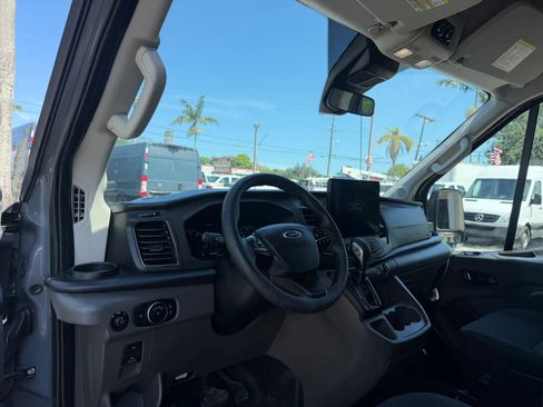 Used 2022 Ford Transit 350 XLT RWD image 13