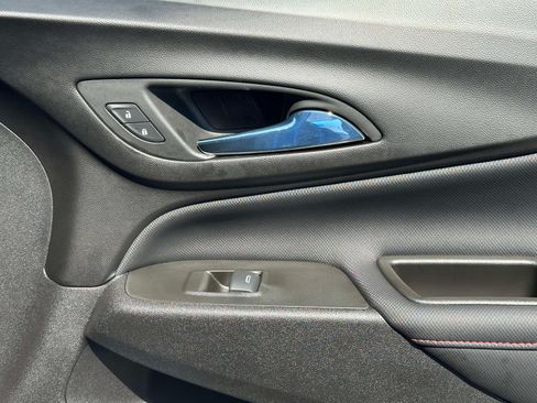 Used 2024 Chevrolet Equinox RS FWD image 25