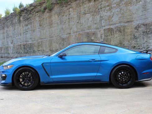 Used 2020 Ford Mustang Shelby GT350 w/ Technology Package RWD image 8