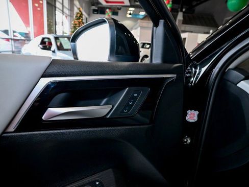 Used 2024 Mitsubishi Outlander SEL Black Edition image 18