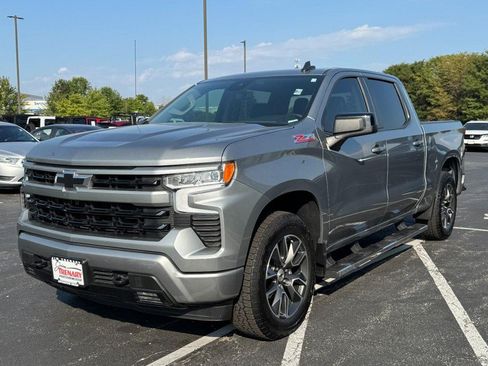 Used 2024 Chevrolet Silverado 1500 RST w/ Z71 Off-Road Package AWD/4WD image 8