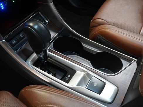 Used 2019 Subaru Ascent Touring AWD/4WD image 25