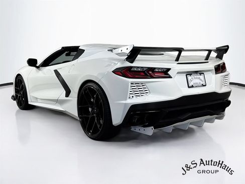 Used 2021 Chevrolet Corvette Stingray Premium Cpe w/ Z51 Performance Package RWD image 5