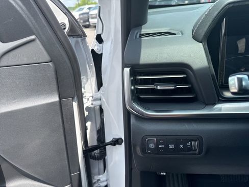 New 2026 GMC Terrain Elevation w/ Technology Package II FWD image 14