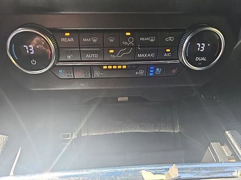 Used 2019 Ford Expedition XLT w/ Equipment Group 202A AWD/4WD image 25