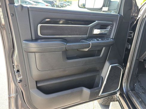 Used 2022 RAM 2500 Laramie w/ Night Edition AWD/4WD image 16