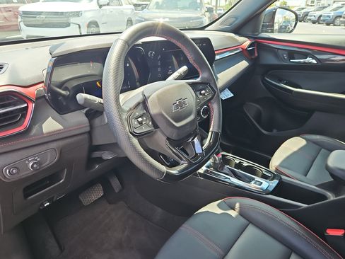 Used 2026 Chevrolet TrailBlazer RS w/ Convenience Package FWD image 14