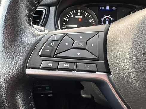 Used 2021 Nissan Rogue Sport SL w/ Premium Package image 18